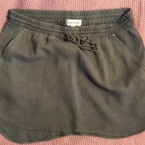 Cloth & Stone Army Green Soft Mini Skirt - Medium